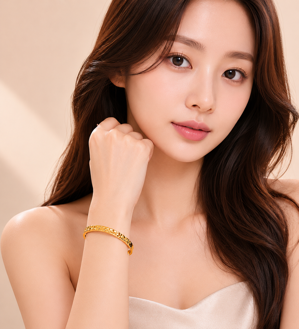 Heritage Gold Cuff Bangle
