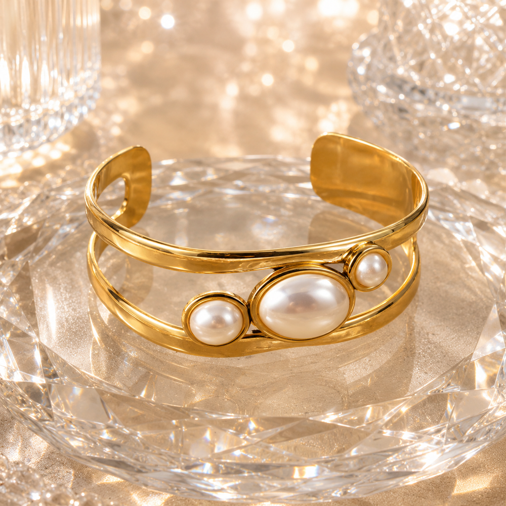 Aurora Pearl Cuff