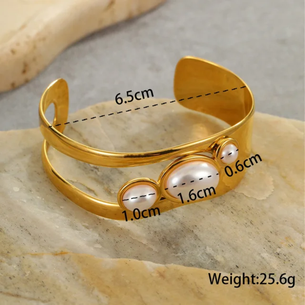 Aurora Pearl Cuff