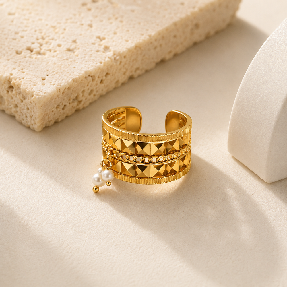 Pearl Lattice Ring