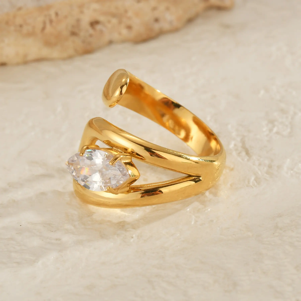 Lumière Pear Crystal Ring