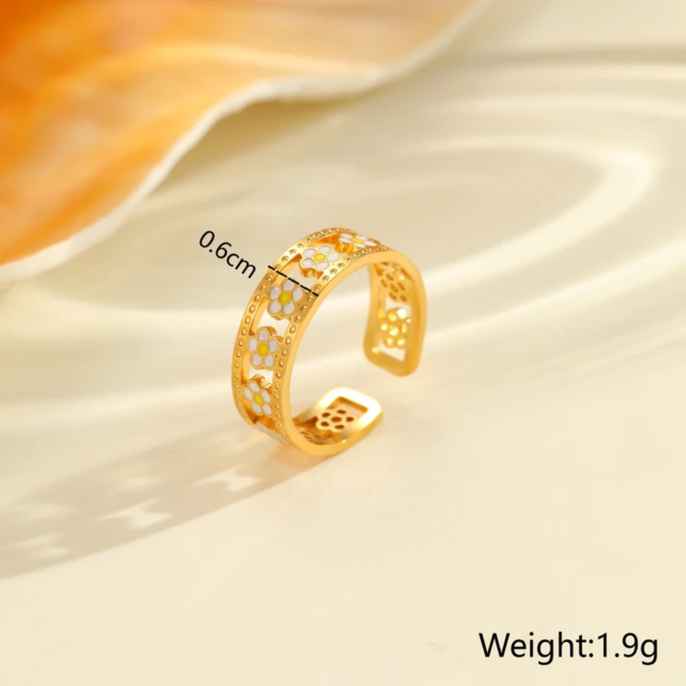 Golden Daisy Bloom Open Ring