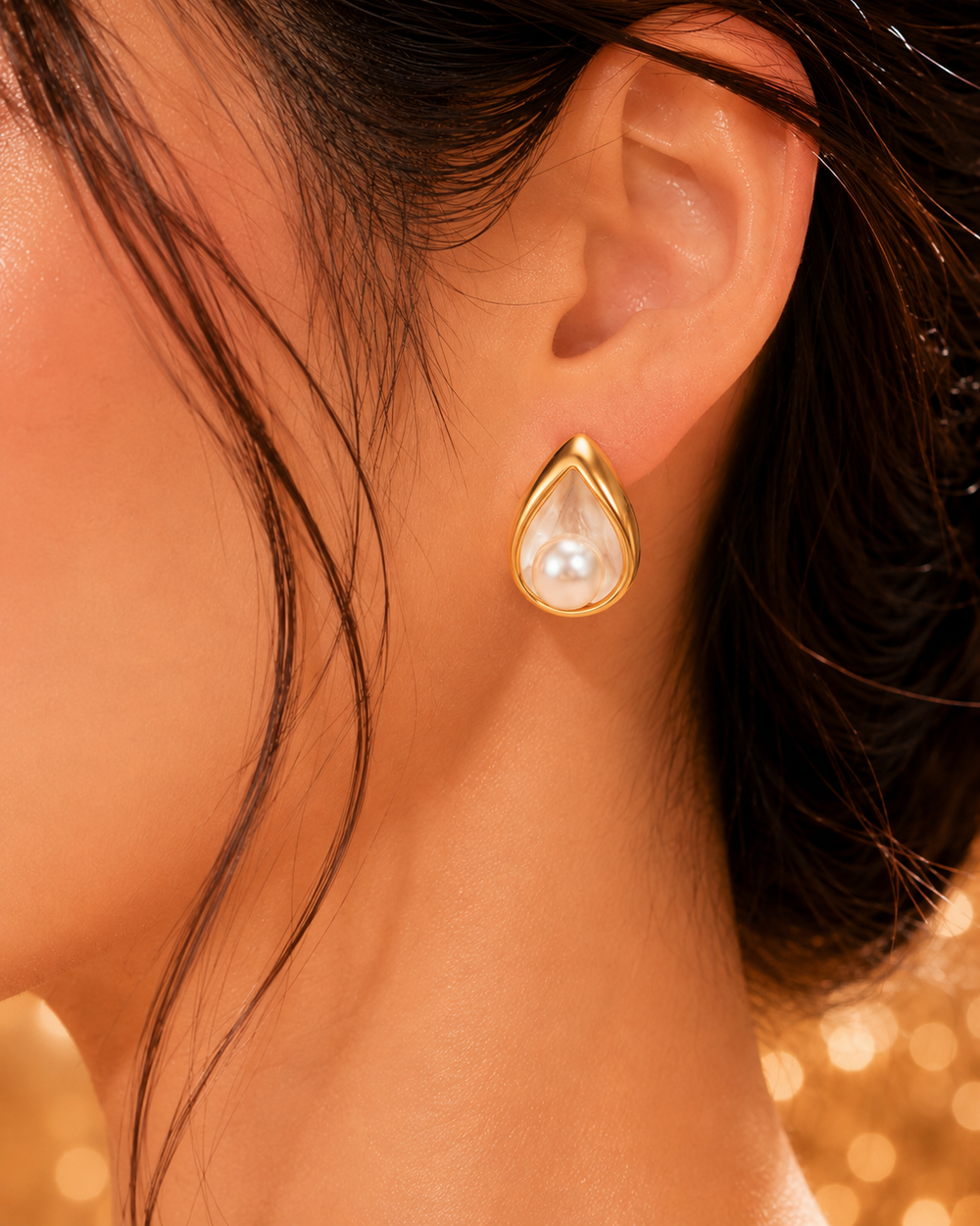 Pearl Teardrop Shell Stud Earrings