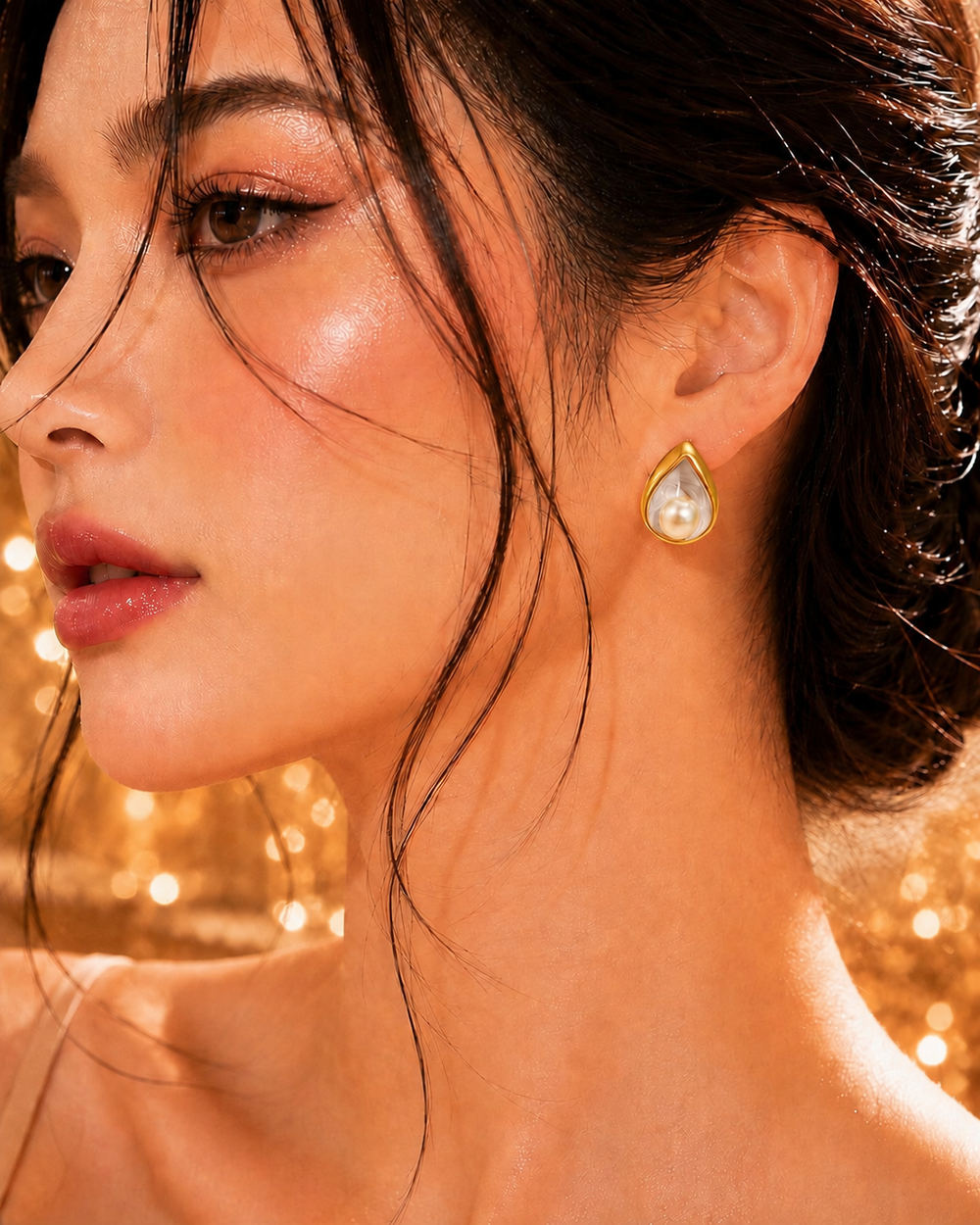 Pearl Teardrop Shell Stud Earrings
